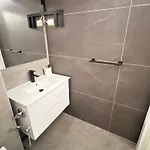 The Rock Con Bagno Privato 4* Piacenza