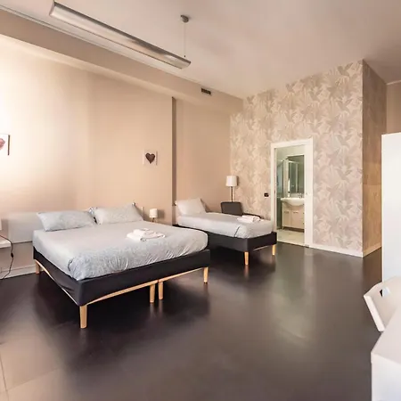 The Rock Con Bagno Privato Self Check In Affittacamere Piacenza